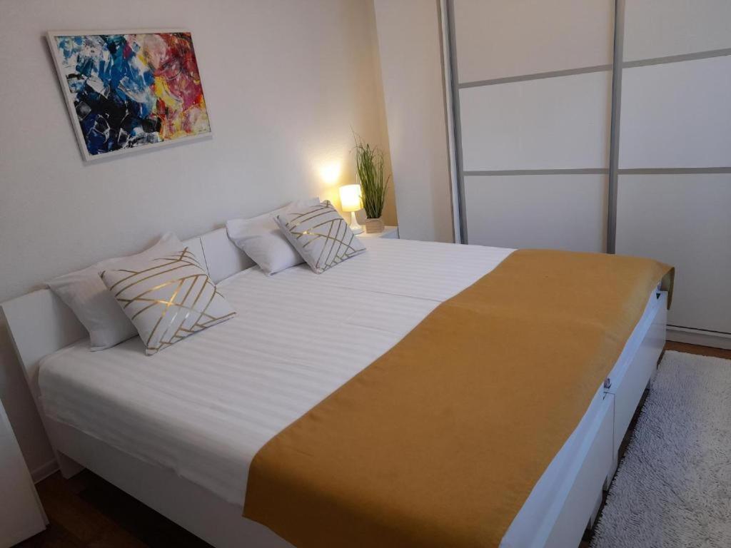 Bihać Apartmani Jasmina 2 חדר תמונה