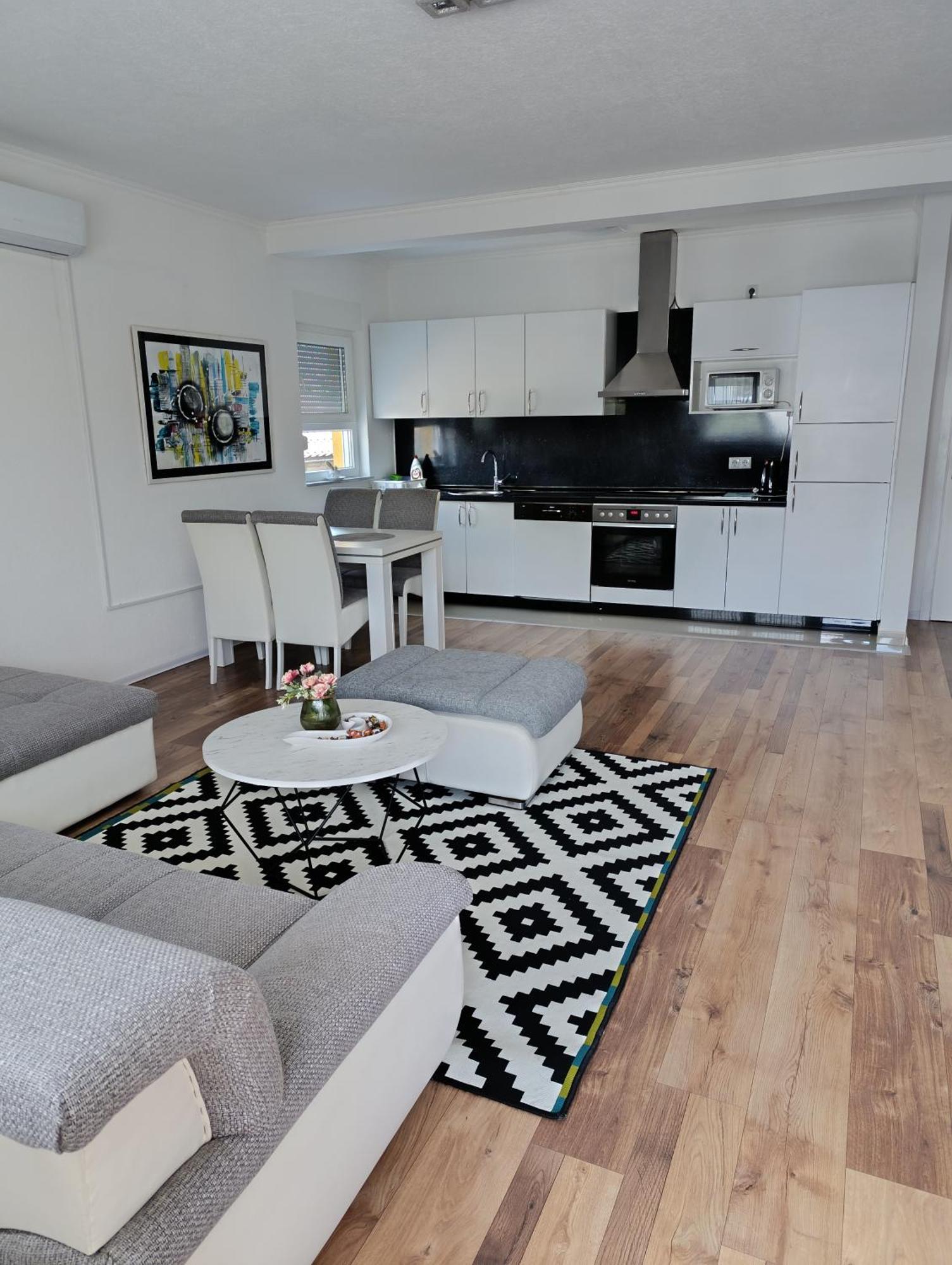 Bihać Apartmani Jasmina 2 מראה חיצוני תמונה
