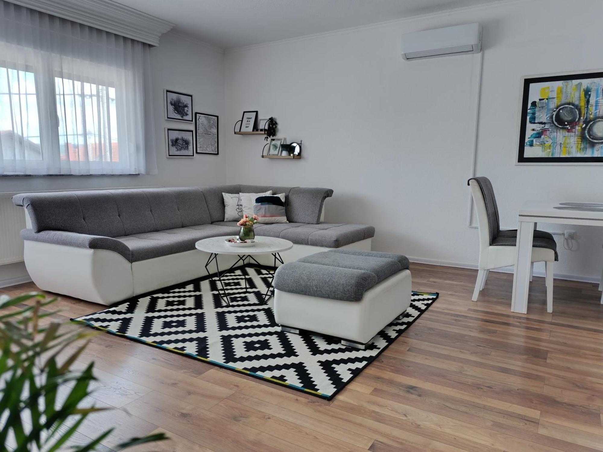 Bihać Apartmani Jasmina 2 מראה חיצוני תמונה