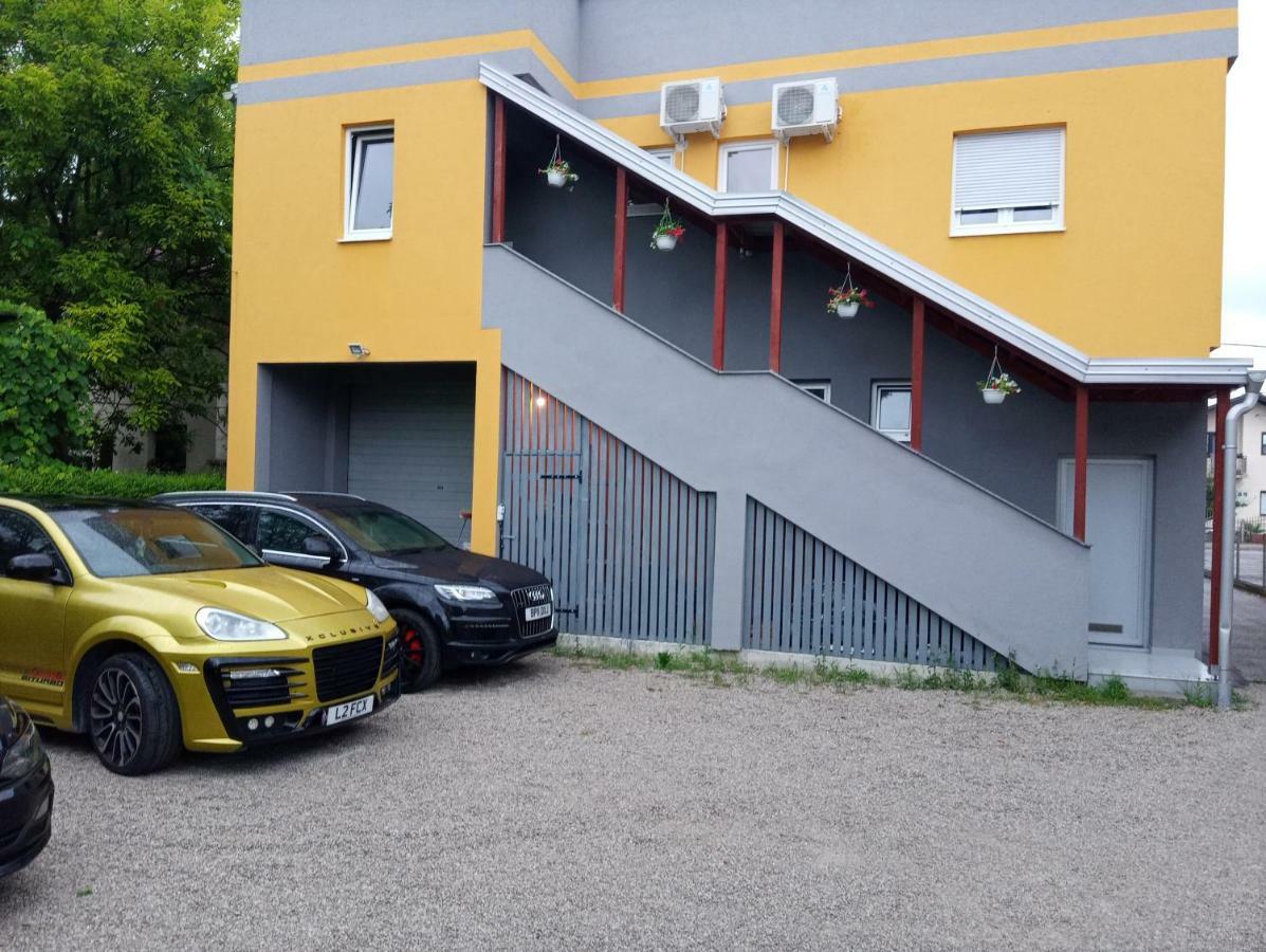 Bihać Apartmani Jasmina 2 מראה חיצוני תמונה